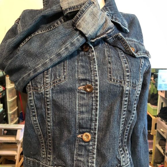 Hollywood short jean jacket size small - Picture 8 of 16
